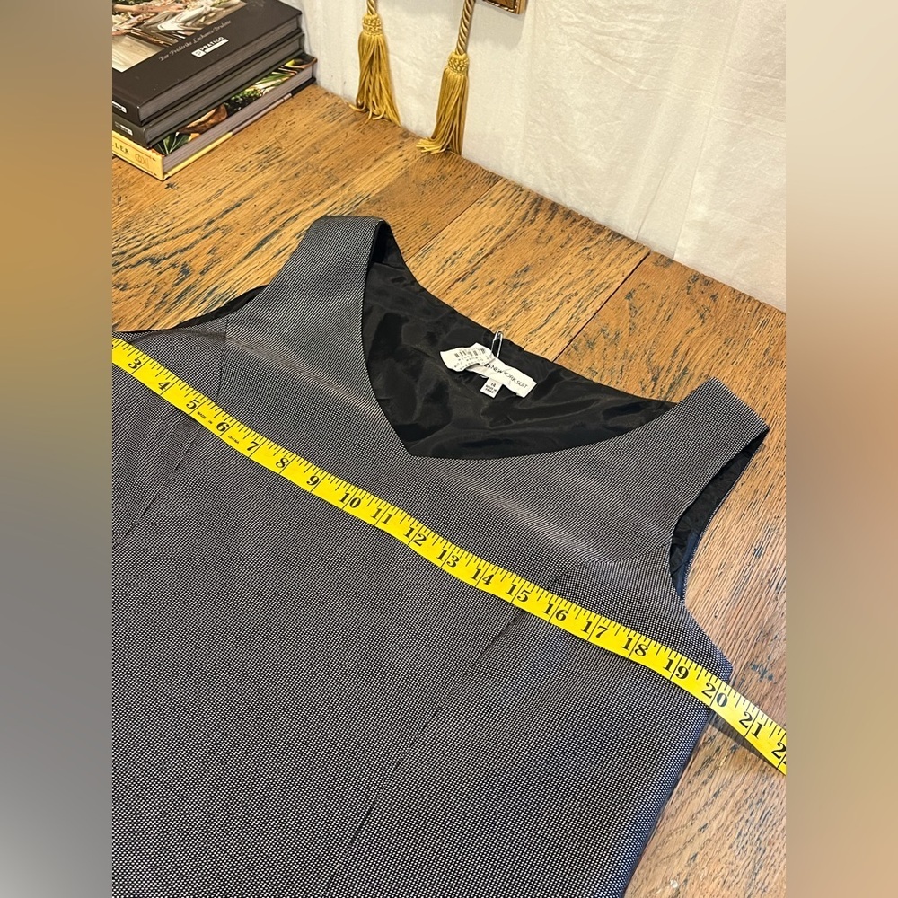 JONES NEW YORK Silver Gray Two-Piece Suit Set – Size 14 - Picture 3 of 12